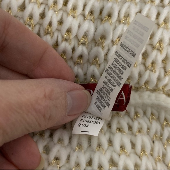 Merona festive white and‎ gold chain knit infinity scarf. - Picture 6 of 6